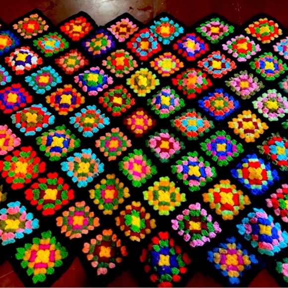 Granny Square Afghan ~ Vintage ~ 1970s ~ Throw Blanket ~ Handmade ~ Beautiful - Picture 12 of 16